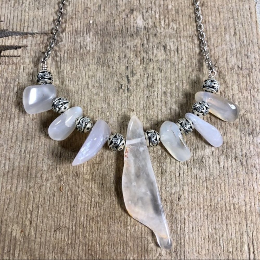Spiked Chalcadony & Beaded Necklace